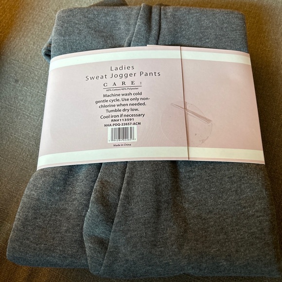 New MayFair Charcoal Gray Women’s Sweat Jogger Pants Size:Medium - Picture 2 of 4